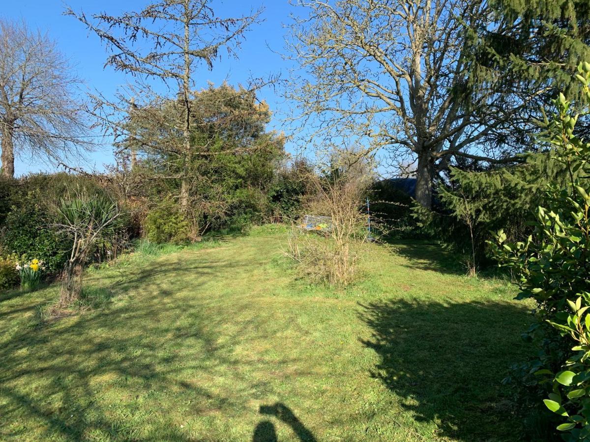 L Entre Deux Bed & Breakfast Champcey Bagian luar foto